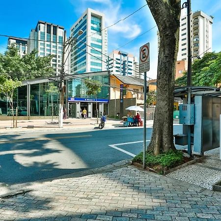 Flat Em Frente Ao Metro Moema São Paulo Luaran gambar